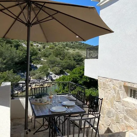 Nyaraló House Sea La Vie *