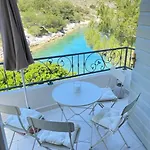 House Sea La Vie